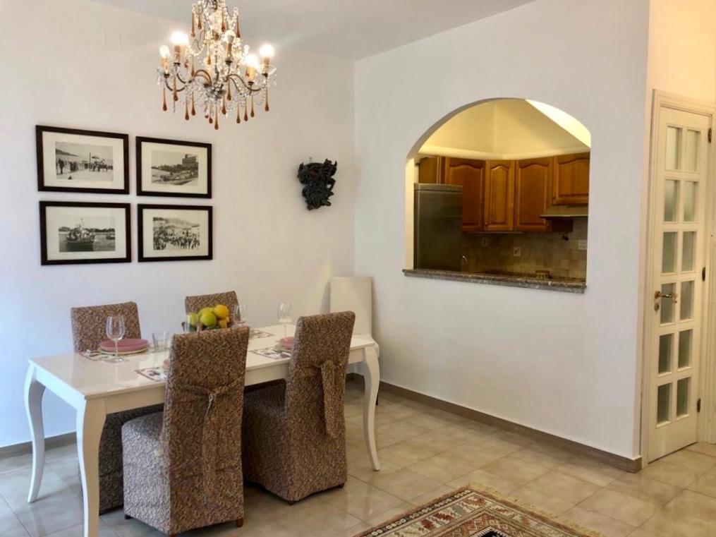 Lägenhet Casa Cariddi Boutique